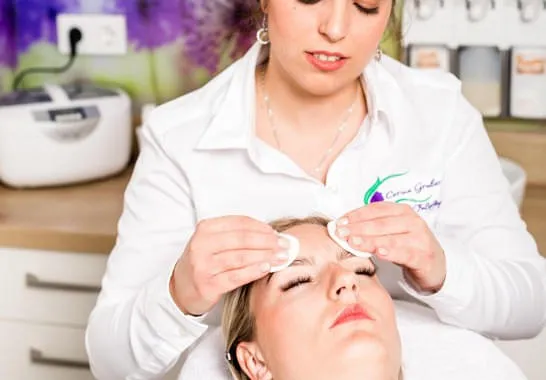 Wimpern-und-Brauen Wimpern-und-Brauen